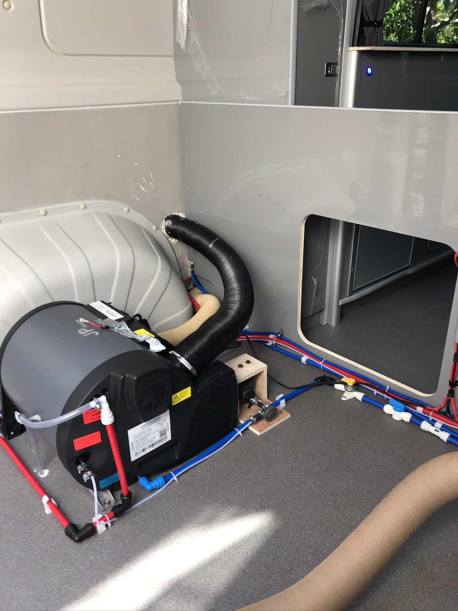 JP Combi Diesel Hot Water Heater DIY Van (diyvan.co.uk)
